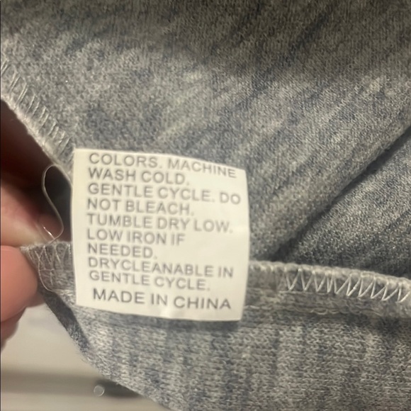 Gray Trench Coat with Long Length and Oversized Fit - Picture 5 of 6